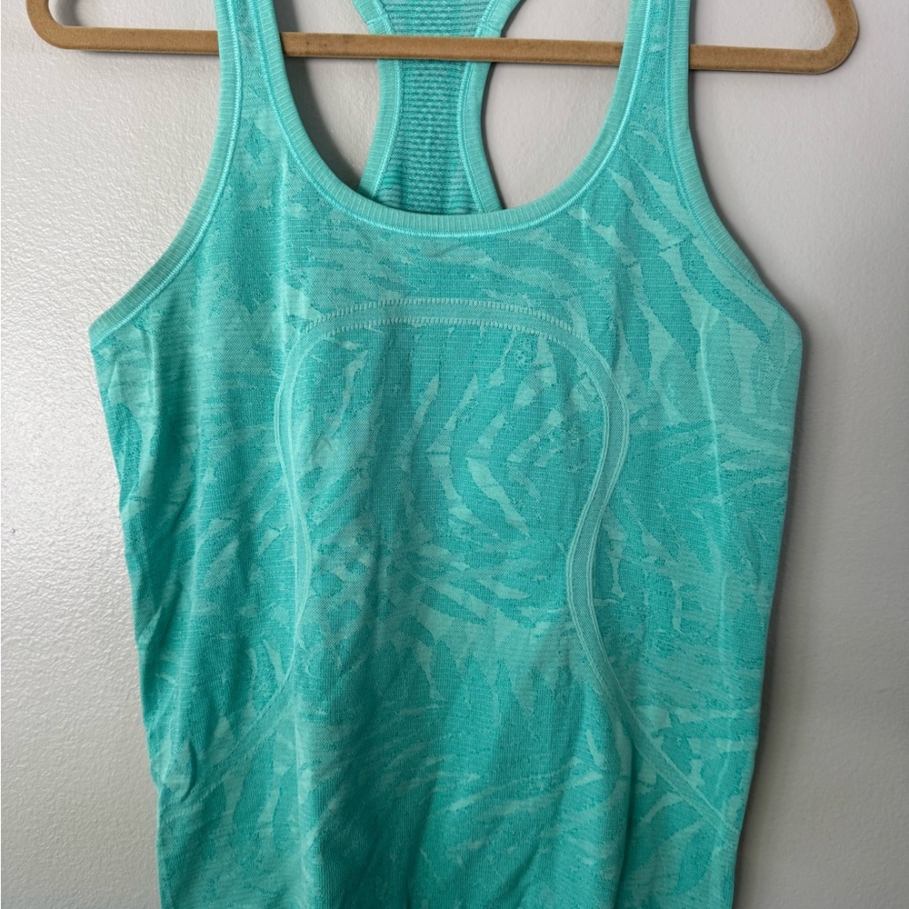 Lululemon Athletica Green Fitted Sleeveless Tank Top